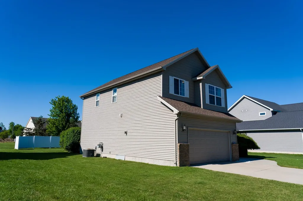 1646 Abbey Court Mt. Pleasant City MI 48858