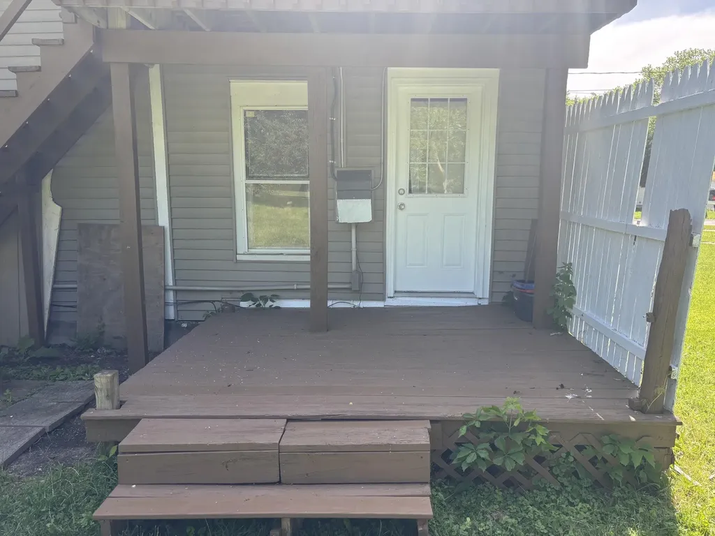 313 Pleasant Avenue Alma City MI 48801