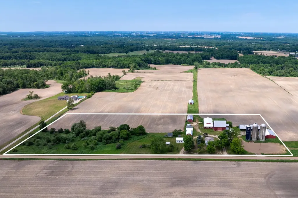 402 W Chapman Road Fremont Township MI 48858