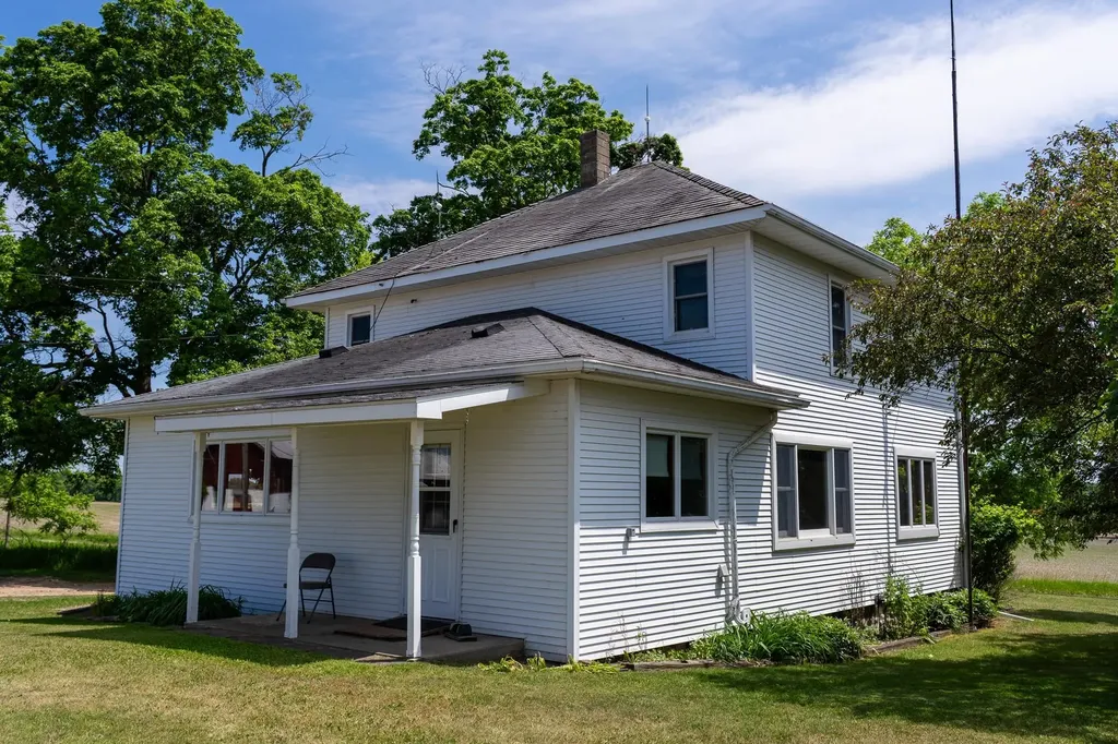 402 W Chapman Road Fremont Township MI 48858