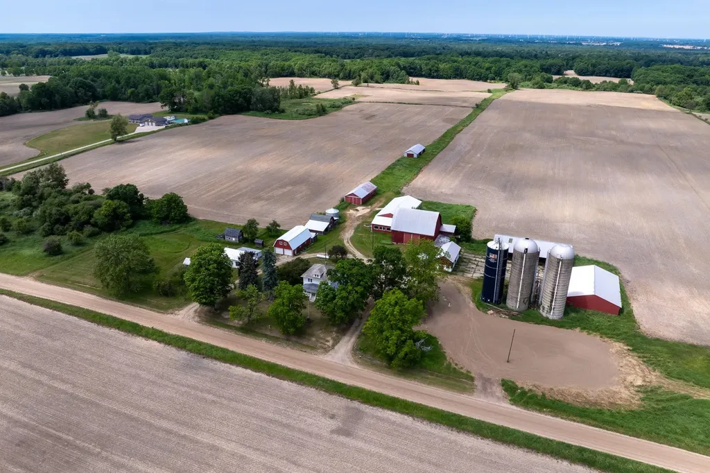 402 W Chapman Road Fremont Township MI 48858