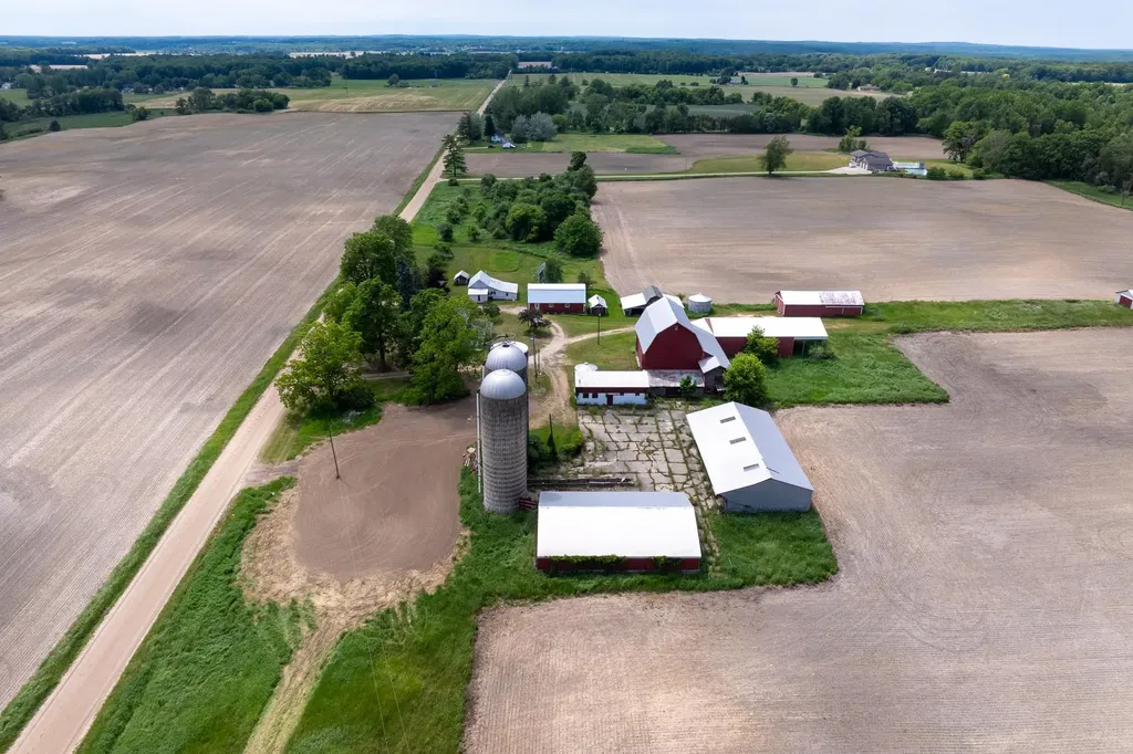 402 W Chapman Road Fremont Township MI 48858