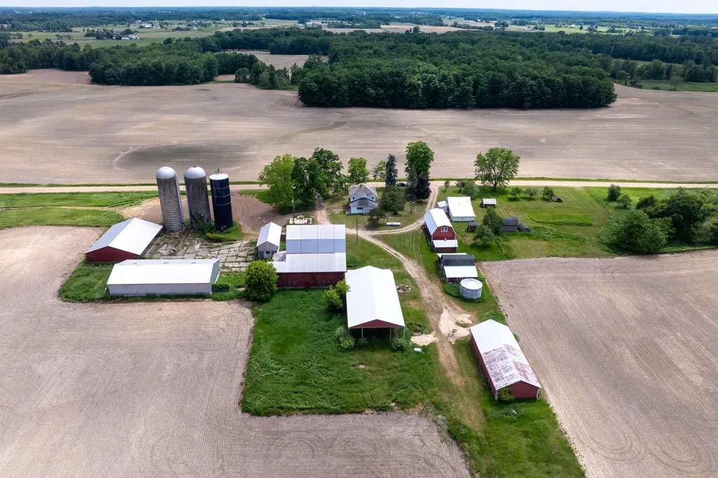 402 W Chapman Road Fremont Township MI 48858