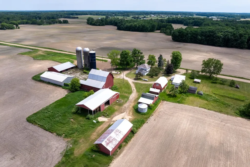 402 W Chapman Road Fremont Township MI 48858