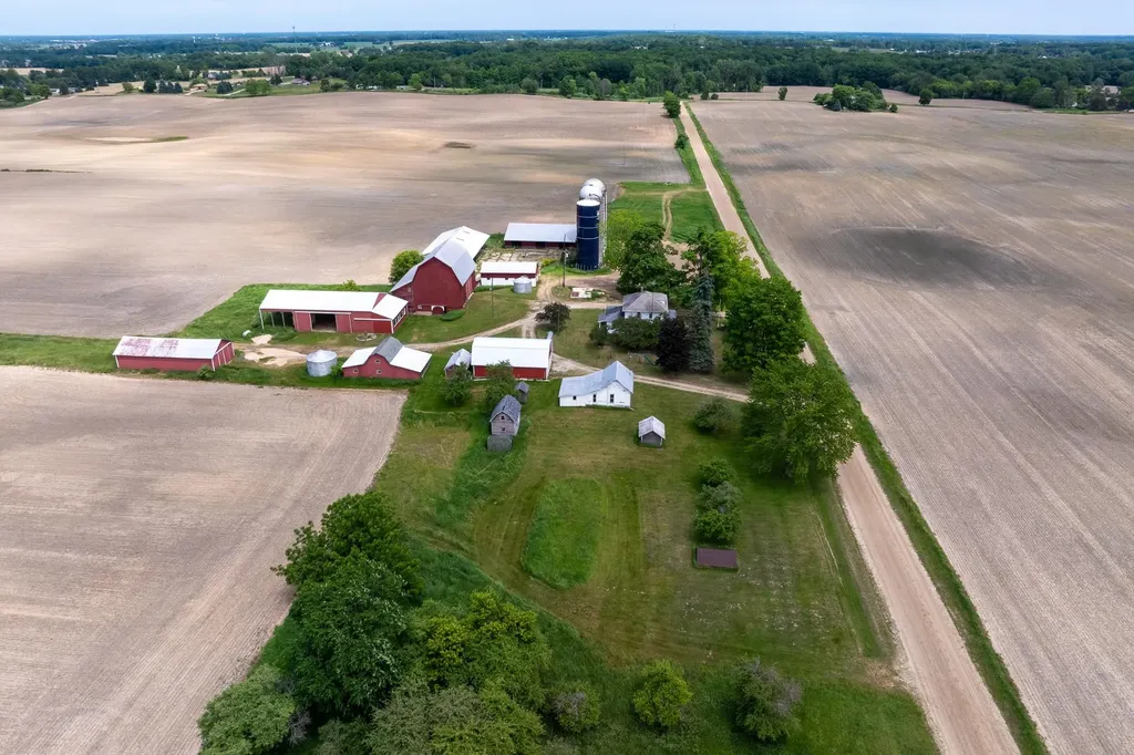 402 W Chapman Road Fremont Township MI 48858