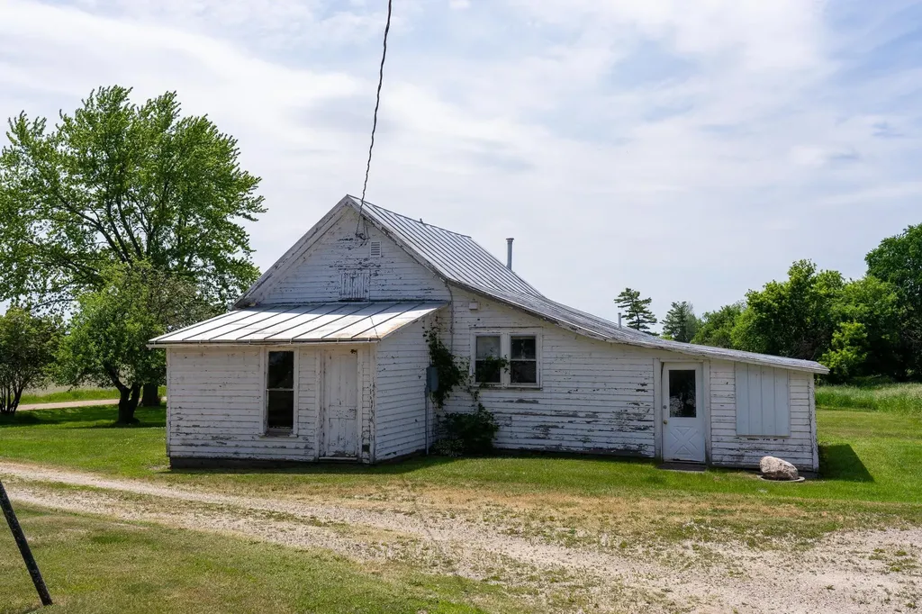 402 W Chapman Road Fremont Township MI 48858