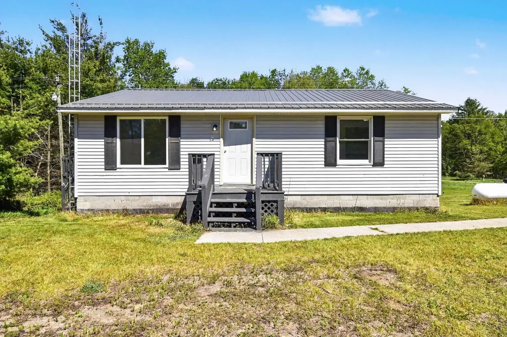 7032 N Woodruff Road Gilmore Township MI 48893