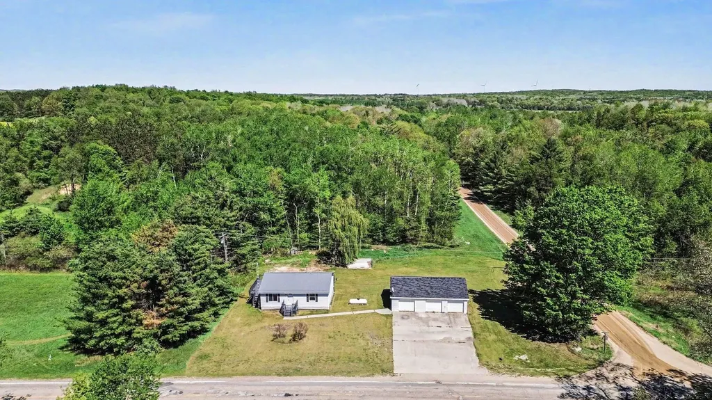 7032 N Woodruff Road Gilmore Township MI 48893