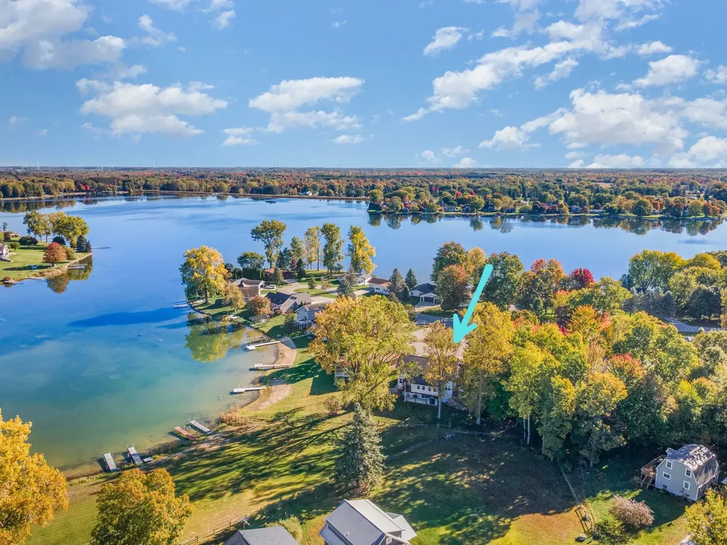 1057 Crown Point Drive Lake Isabella Village MI 48893