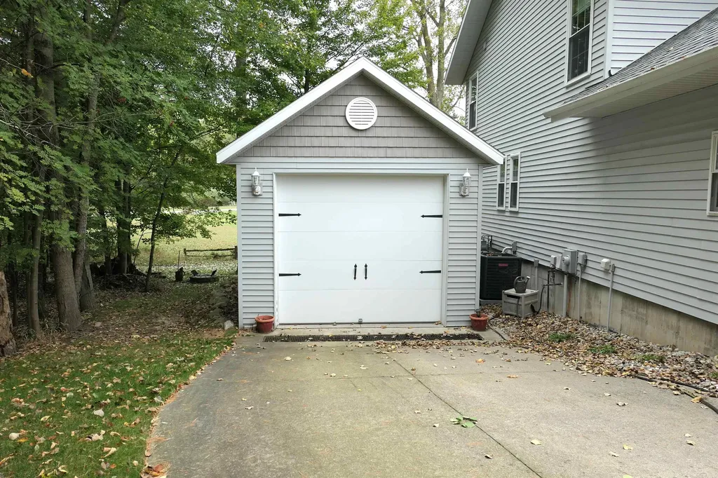 1057 Crown Point Drive Lake Isabella Village MI 48893