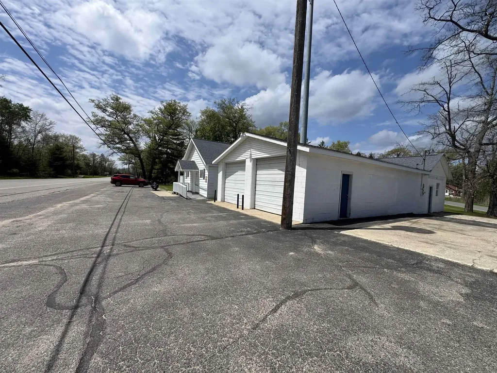 2441 Greenwood Road Mills Township MI 48756