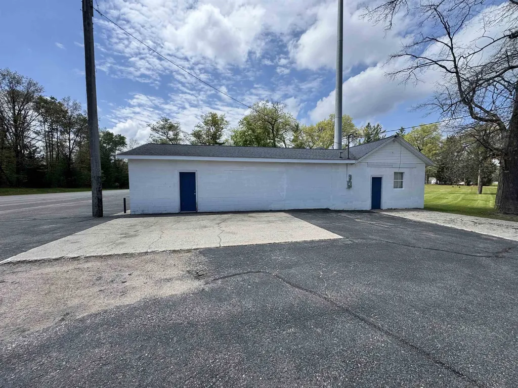 2441 Greenwood Road Mills Township MI 48756
