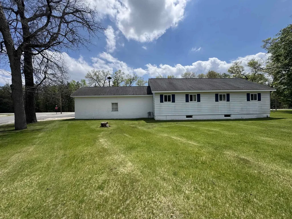 2441 Greenwood Road Mills Township MI 48756