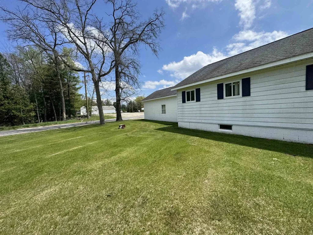 2441 Greenwood Road Mills Township MI 48756