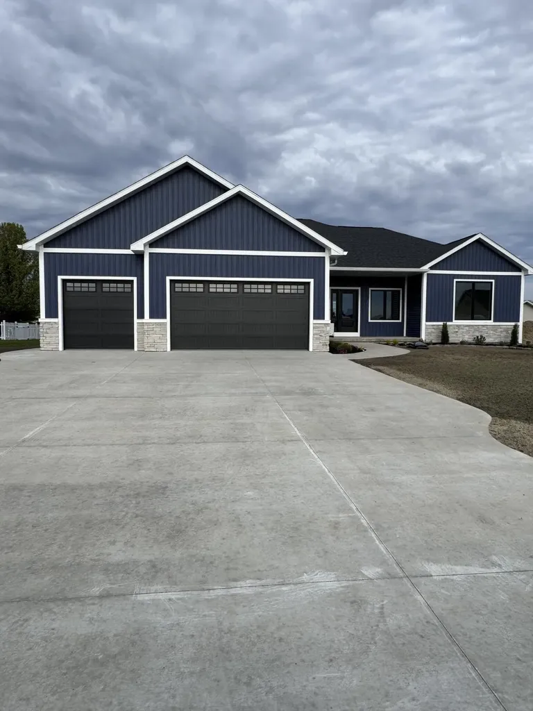 2816 W Crossroads Drive Monitor Charter Township MI 48706