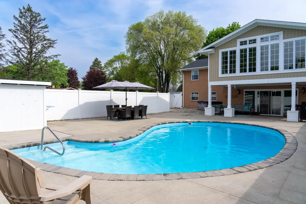 1206 Fairfield Drive Mt. Pleasant City MI 48858