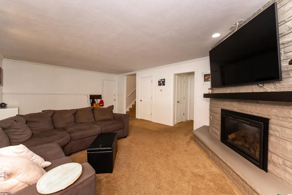 1206 Fairfield Drive Mt. Pleasant City MI 48858