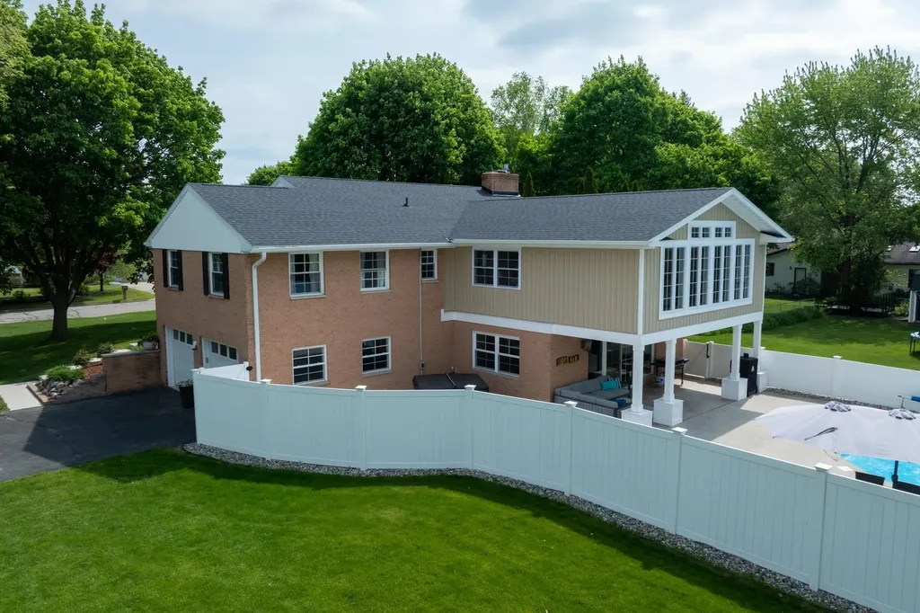 1206 Fairfield Drive Mt. Pleasant City MI 48858