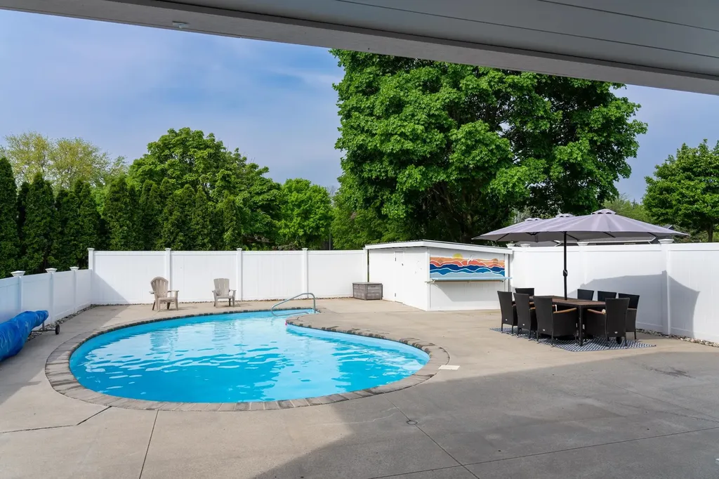 1206 Fairfield Drive Mt. Pleasant City MI 48858