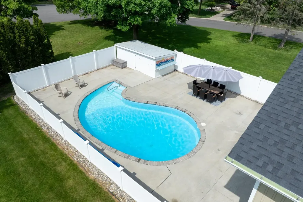1206 Fairfield Drive Mt. Pleasant City MI 48858
