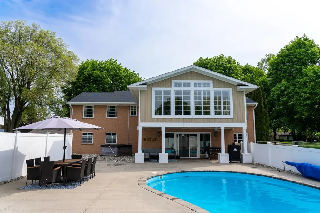 1206 Fairfield Drive Mt. Pleasant City MI 48858