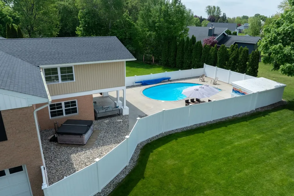 1206 Fairfield Drive Mt. Pleasant City MI 48858