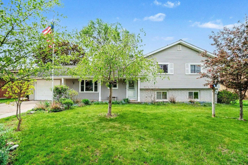 937 Riverview Drive Alma City MI 48801