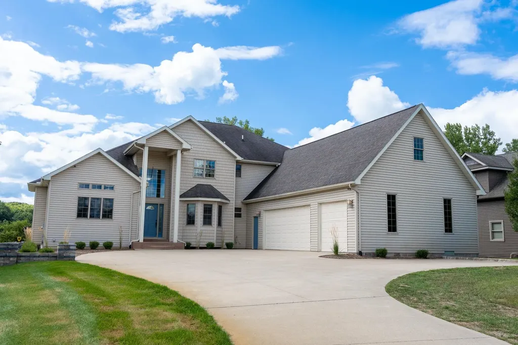 1107 Bundy Drive Broomfield Township MI 48893