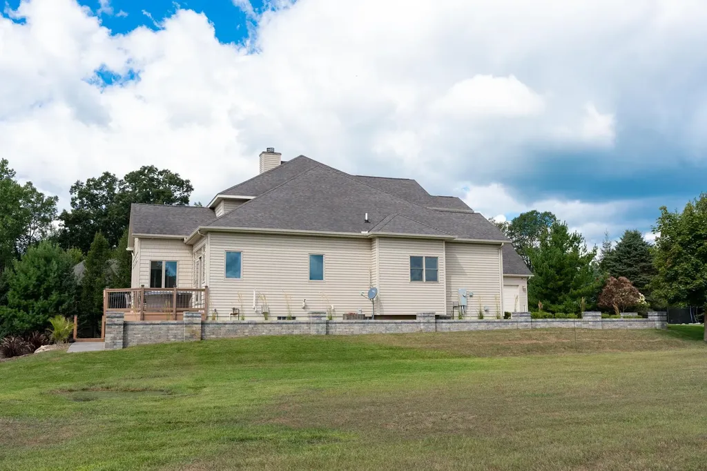 1107 Bundy Drive Broomfield Township MI 48893