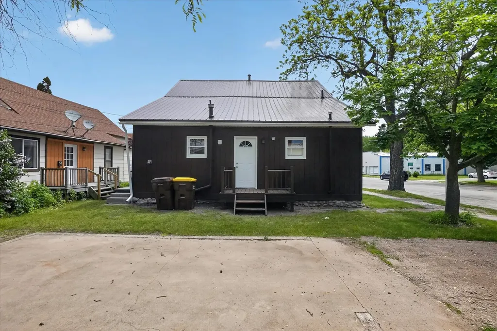 301 Gratiot Avenue Alma City MI 48801