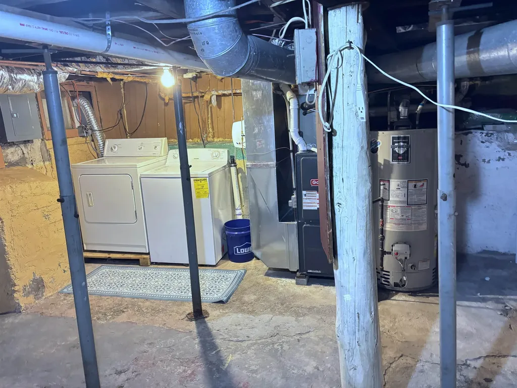 518 S Kinney Mt. Pleasant City MI 48858