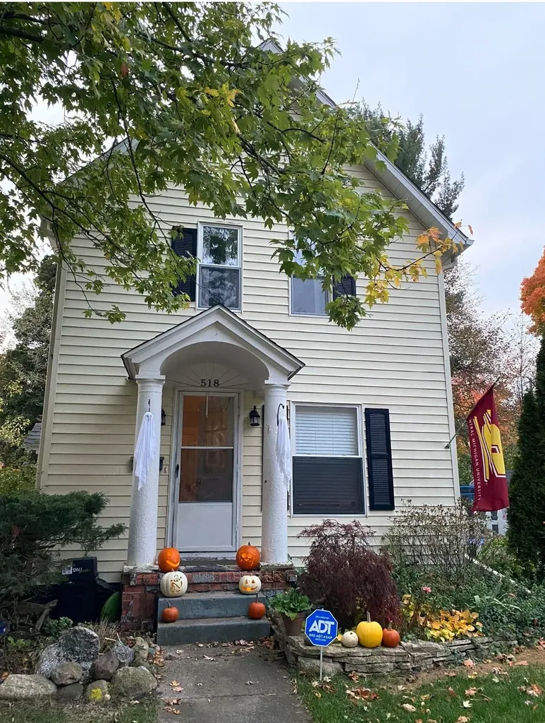 518 S Kinney Mt. Pleasant City MI 48858