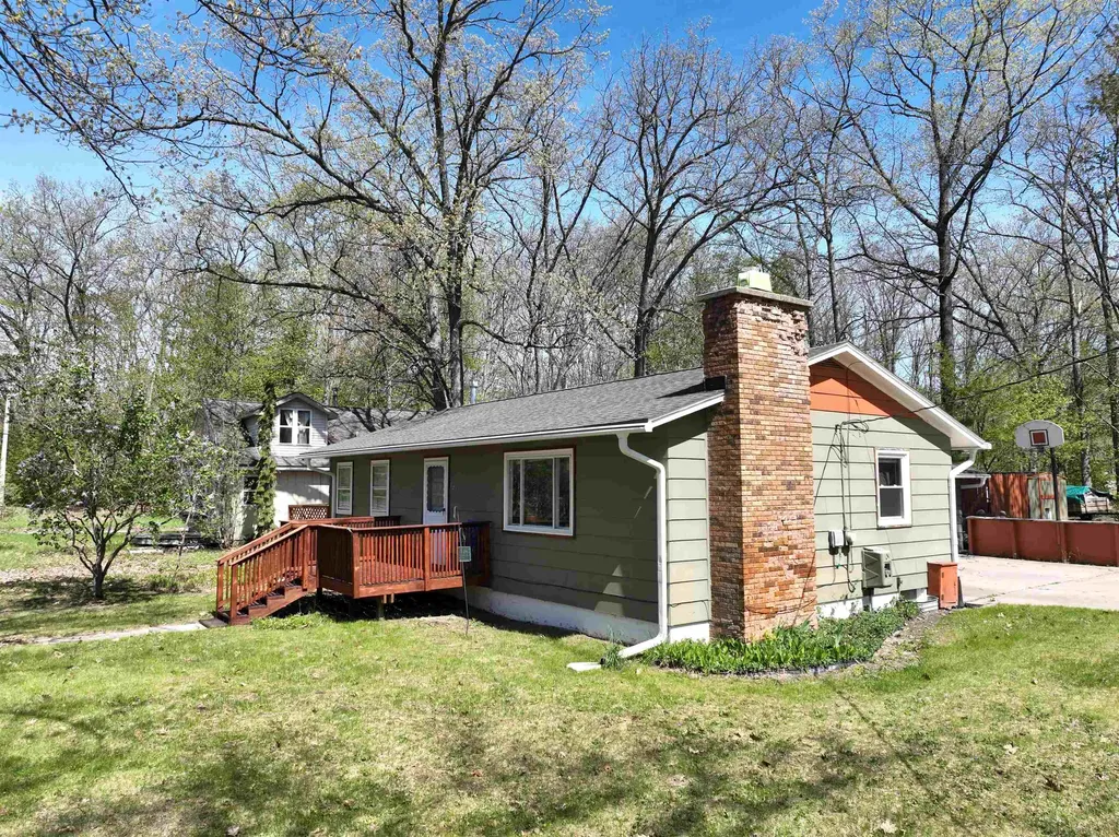 621 E State Street Fife Lake Township MI 49633