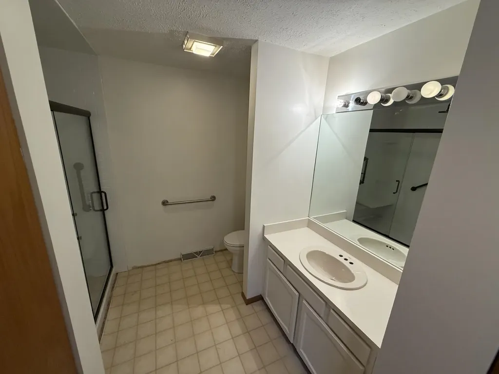 2154 Hammond Place W Garfield Charter Township MI 49686
