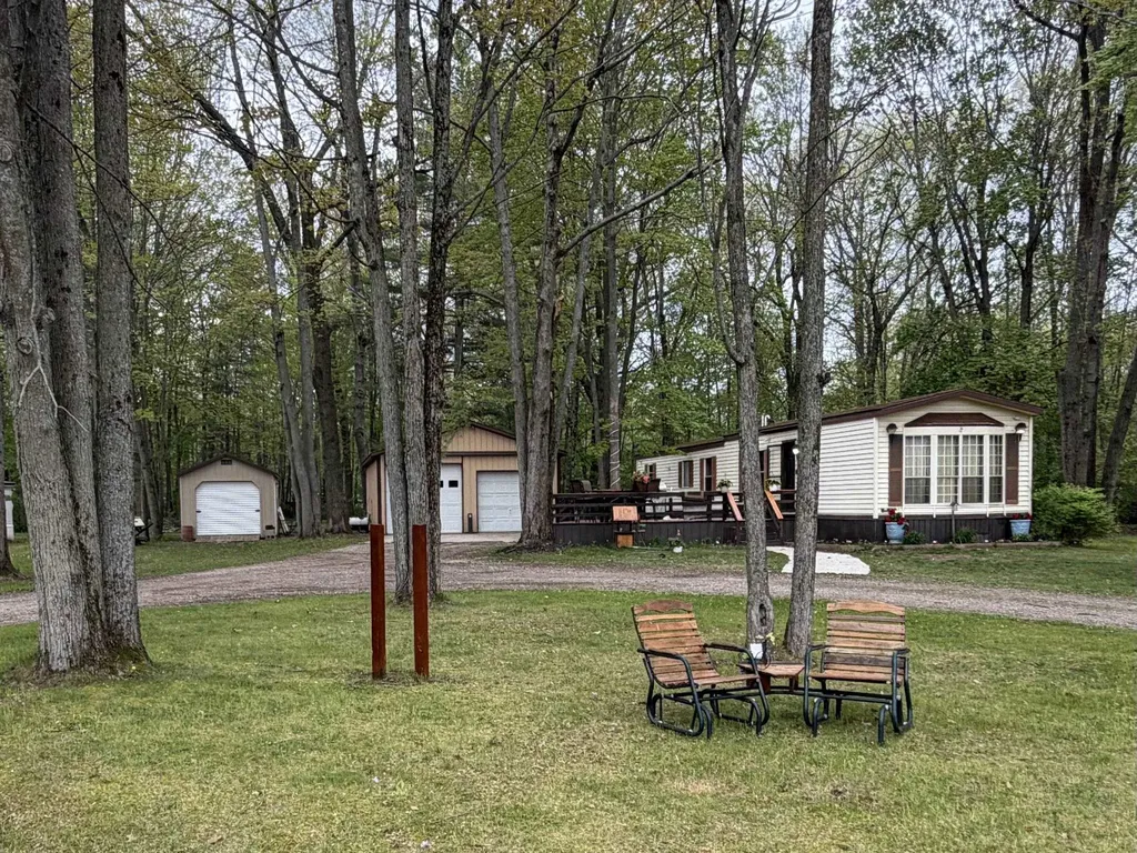 2245 Edgewood Surrey Township MI 48622
