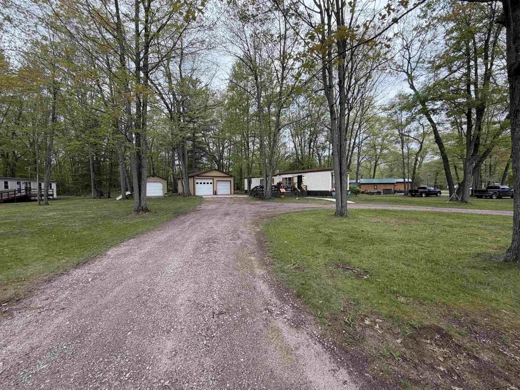 2245 Edgewood Surrey Township MI 48622