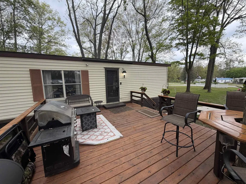 2245 Edgewood Surrey Township MI 48622