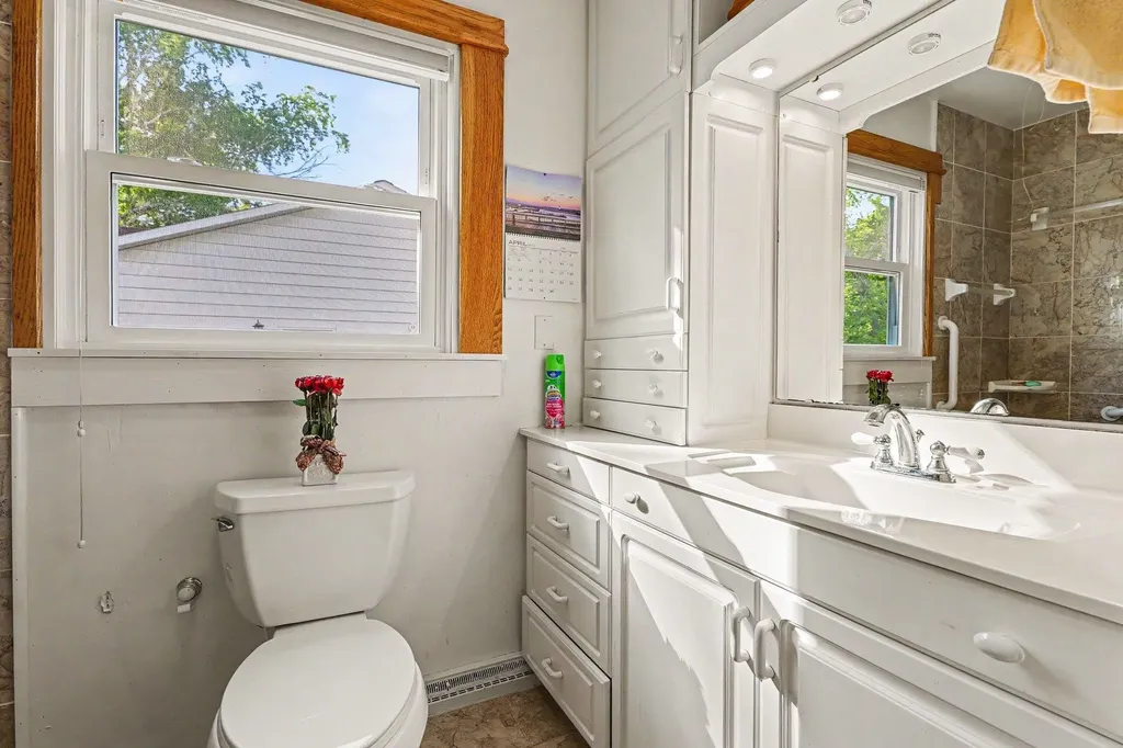 1210 Glenwood Drive Mt. Pleasant City MI 48858