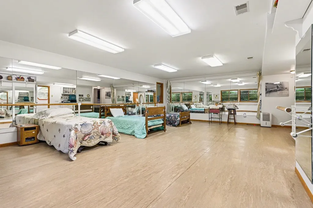 1210 Glenwood Drive Mt. Pleasant City MI 48858