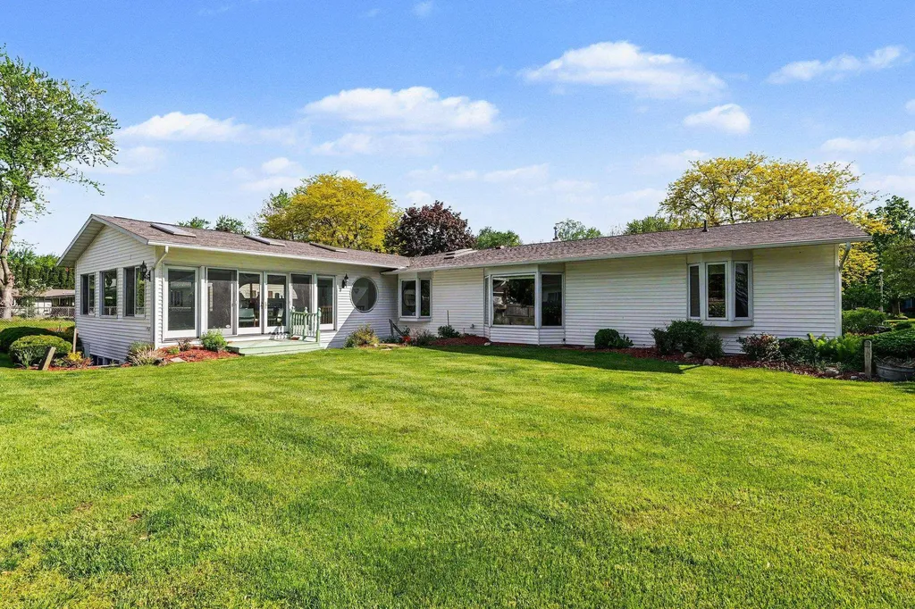 1210 Glenwood Drive Mt. Pleasant City MI 48858