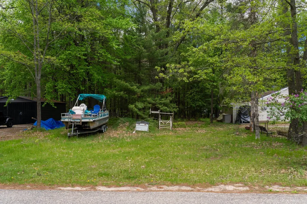 11935 N Shore Drive Garfield Township MI 48632