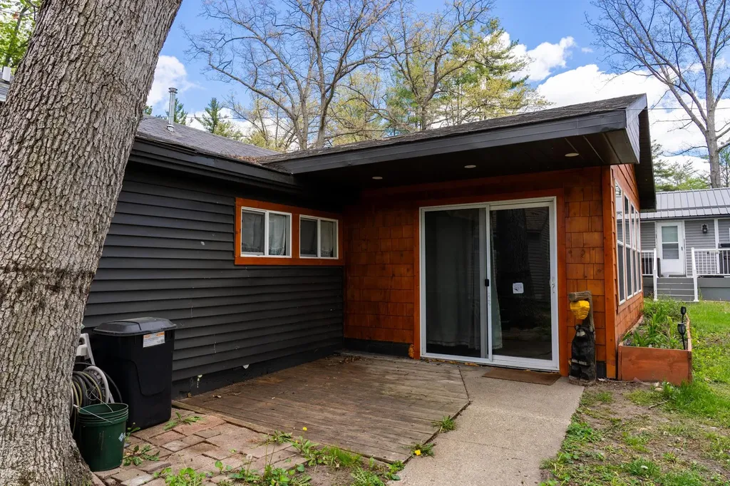 11935 N Shore Drive Garfield Township MI 48632