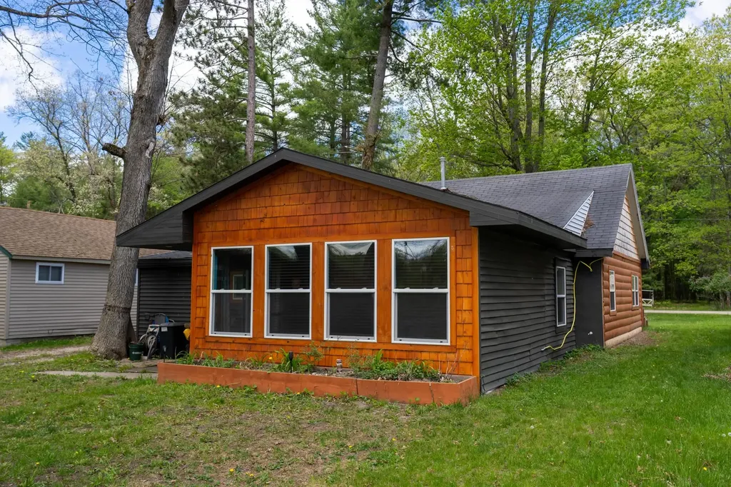 11935 N Shore Drive Garfield Township MI 48632