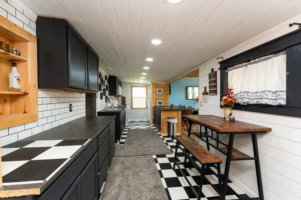 11935 N Shore Drive Garfield Township MI 48632
