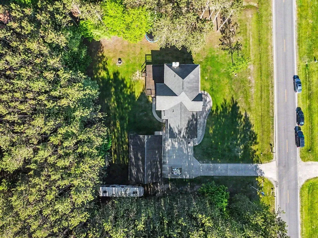 105 W Broomfield Road Deerfield Township MI 48858