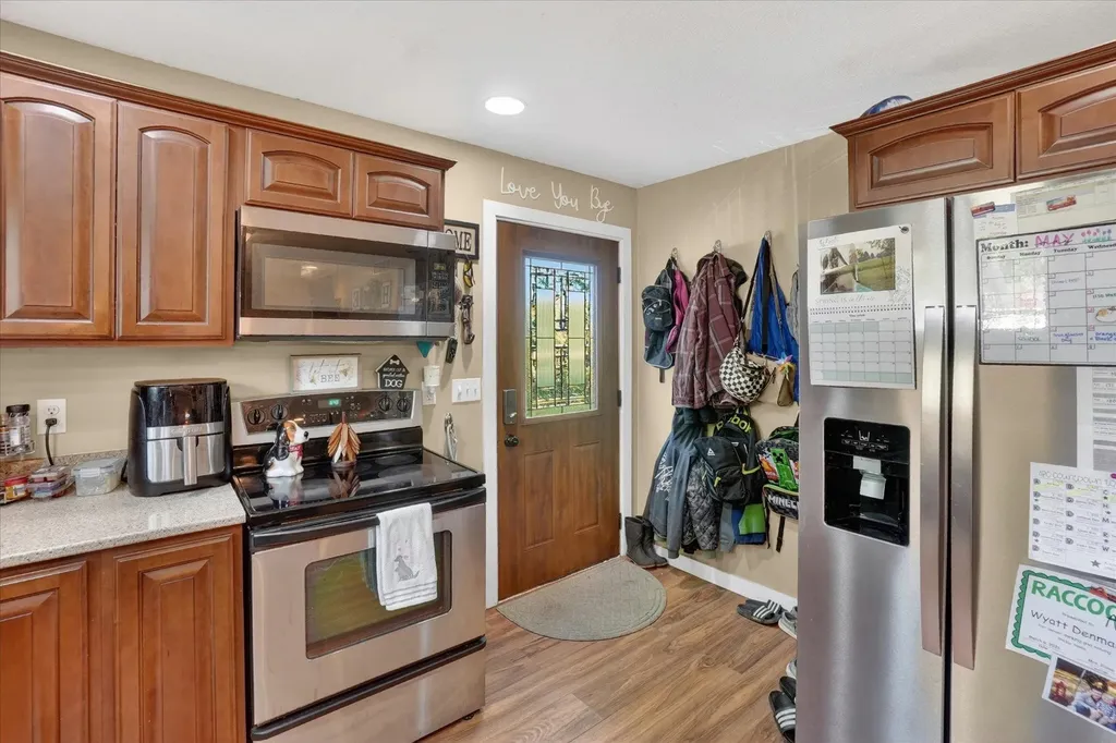 225 Grafton Avenue Alma City MI 48801
