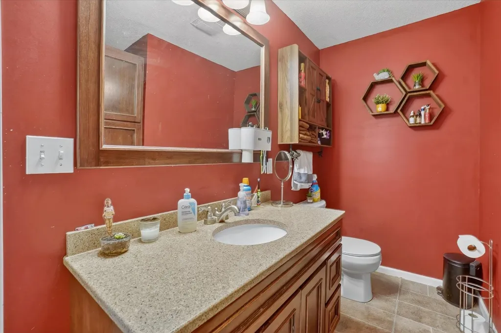 225 Grafton Avenue Alma City MI 48801