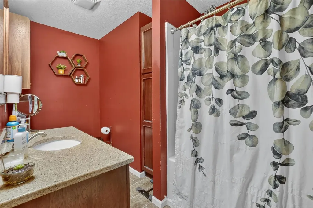 225 Grafton Avenue Alma City MI 48801