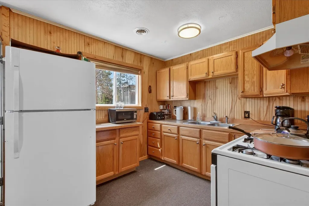 3144 S Wakeley Bridge Road Grayling Charter Township MI 49738