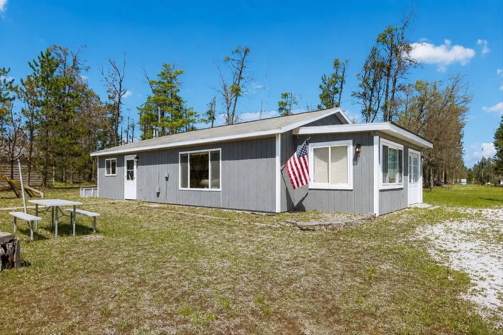 3144 S Wakeley Bridge Road Grayling Charter Township MI 49738